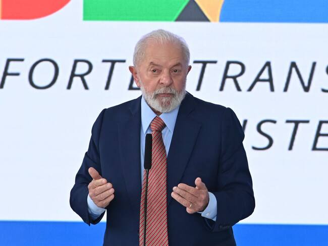 Lula despide al dos de la Agencia Brasileña de Inteligencia por denuncias de entorpecer investigación