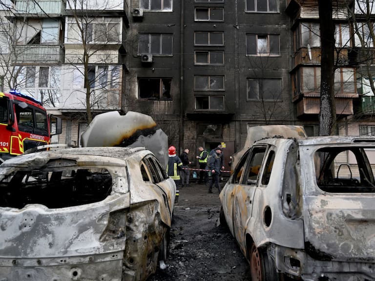 Imagen de archivo de un edificio ubicado en la región de Kiev, en Ucrania, que fue atacado por proyectiles lanzados por Rusia