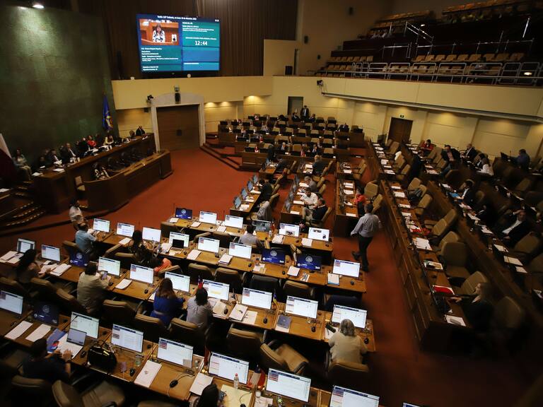 Cámara de Diputados aprueba cambios a entrega de pensiones de gracia: incluye revocarla a condenados por delitos graves