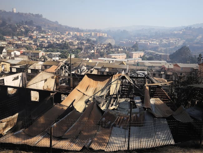 Fotos y videos: los impresionantes registros del combate a los incendios forestales y las evacuaciones en la región de Valparaíso
