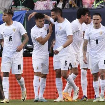 El Uruguay de Marcelo Bielsa le propinó humillante goleada a México en amistoso internacional