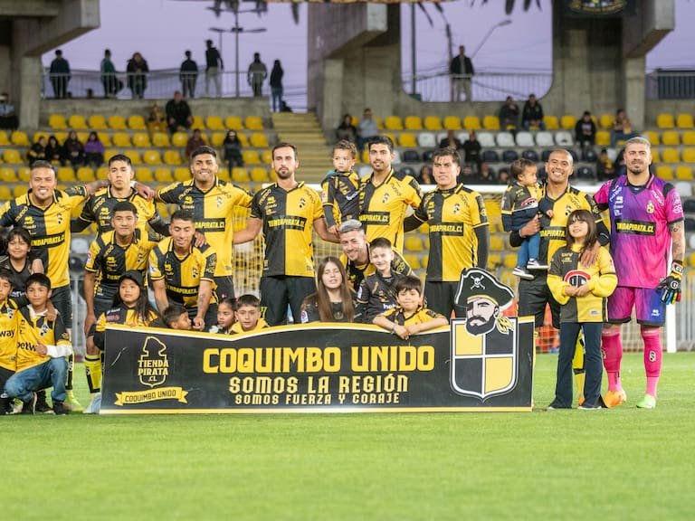 “Venimos a competir”: Coquimbo Unido ya está en Perú para disputar la Noche Crema ante Universitario