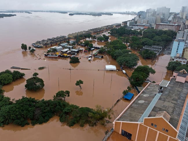 Duelo entre Huachipato y Gremio en Copa Libertadores se suspende por devastadoras inundaciones en el sur de Brasil