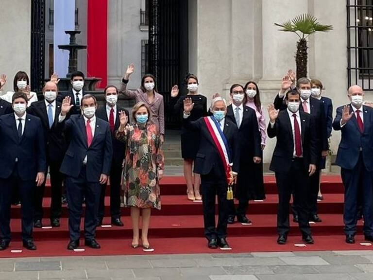 Presidente Piñera se tomó fotografía oficial con ministros en la previa del Te Deum Ecuménico