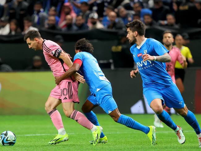 Al-Hilal vence 4 a 3 en un entretenido partido al Inter Miami de Leo Messi