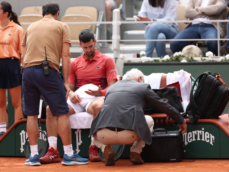 Hay nuevo número 1 del mundo: Novak Djokovic se retira por lesión de Roland Garros
