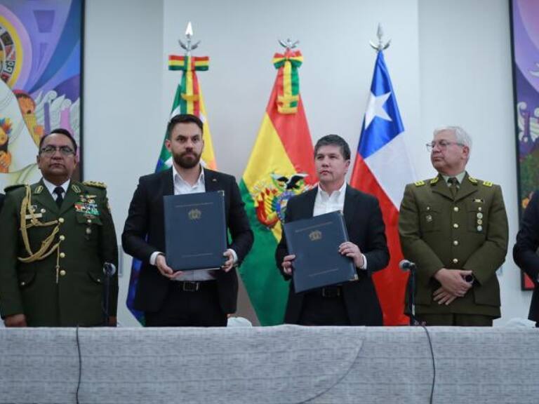Chile y Bolivia firman acuerdos que apuntan a dar seguridad en conjunto en la frontera