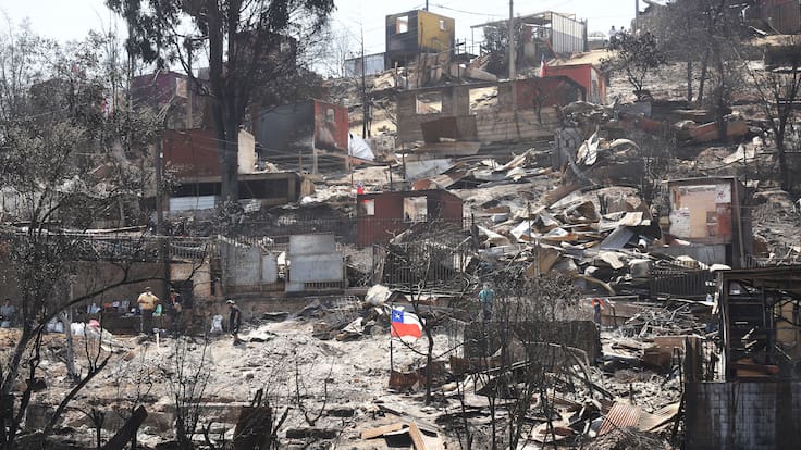 Incendios forestales en Chile: Senapred informa que hay 11 en combate, desde la región de Valparaíso a la de Los Lagos