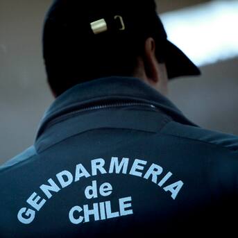 Operación conjunta inédita en cárceles de Chile: los detalles detrás del megaopertivo que dejó nueve gendarmes detenidos 