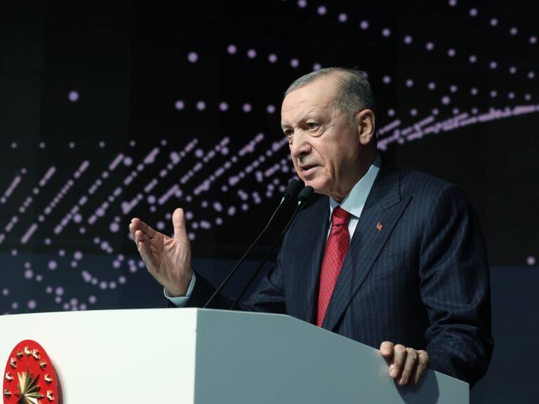El presidente de Turquía, Recep Tayyip Erdogan, da un discurso en el Palacio Kempinski de la ciudad de Estambul.