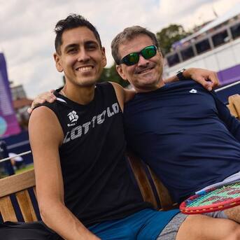 “Feliz de haber partido con un triunfo juntos”: Horacio Matta valora su debut como entrenador de Alejandro Tabilo en Queen’s