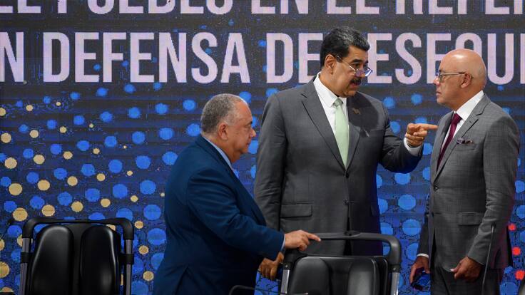 Tensión en Esequibo: Nicolás Maduro ordena “activación defensiva conjunta” de la Fuerza Armada venezolana ante eventual desembarco de buque británico