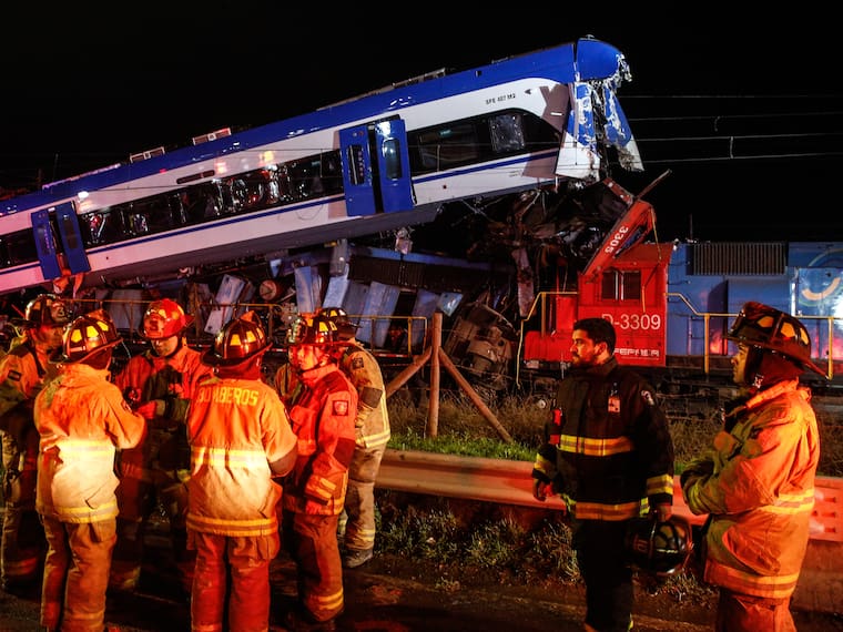 Bajo arresto domiciliario nocturno quedan los dos imputados por fatal choque de trenes en San Bernardo