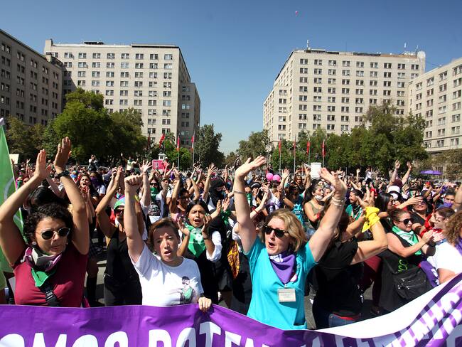 Marcha 8M 2024: a qué hora y dónde es el principal encuentro del Día Internacional de la Mujer en Santiago