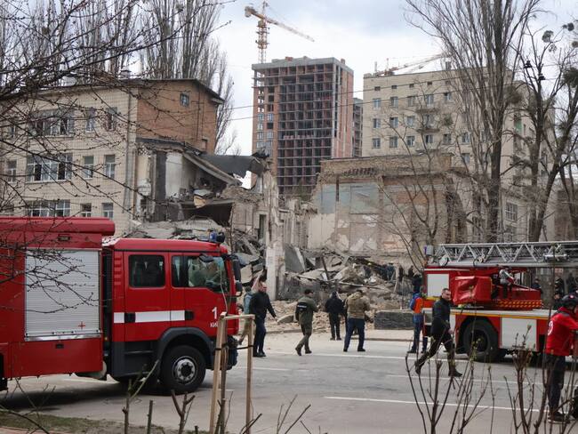 Tras acusar a Kiev del atentado en Moscú: Rusia bombardea Ucrania con decenas de misiles y drones