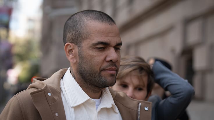 Dani Alves rompe el silencio tras salir de prisión: “El partido que tengo que jugar está en los juzgados”