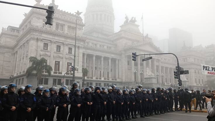 Argentina: Senado aprueba en general por un voto la reforma estructural de Milei