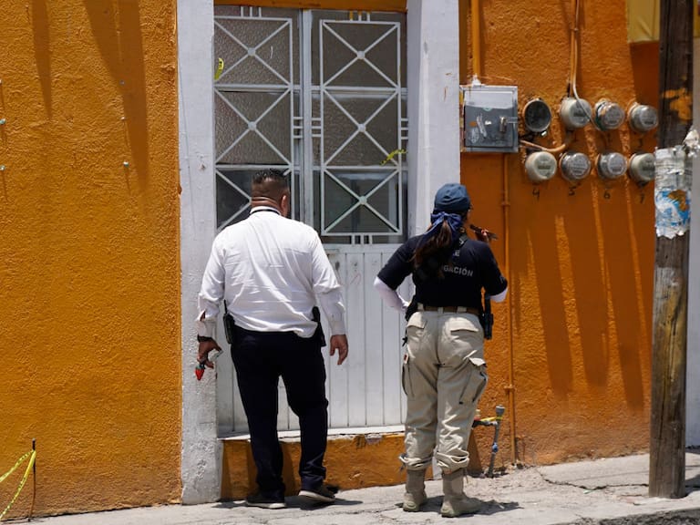 La policía de investigaciones del estado de Guanajuato investiga la masacre de una familia en la ciudad de León en México.