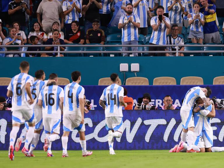 Sin Messi, a Argentina le alcanza para batir a Perú y seguir invicta en Copa América