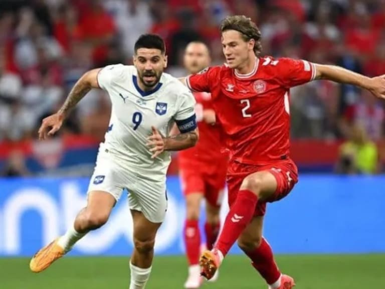 Dinamarca se mete a octavos de la Eurocopa y elimina a Serbia tras tibio empate por la última jornada del Grupo C
