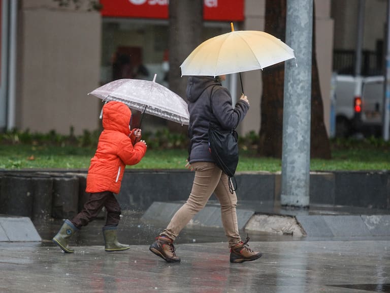 Qué tanto debería llover durante el mes de junio y cómo estarán las temperaturas en las regiones de Chile