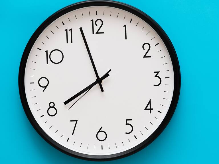 Cambio de hora 2024 cuándo hay que ajustar los relojes en Chile para