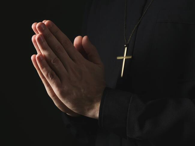 “Le he fallado a Dios”: condenan a ex sacerdote chileno a casi 22 años de cárcel por abuso sexual infantil en Estados Unidos