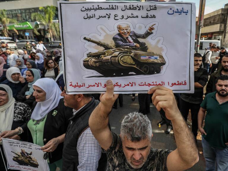 Protesta en Cisjordania contra Joe Biden y EEUU por la ayuda militar a Israel