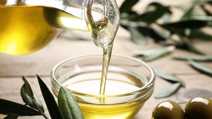 Este es el beneficio que tiene comer una cuchara de aceite de oliva todos los días, según un nuevo estudio de Harvard