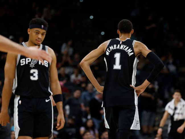 Los Spurs sufren otra derrota y alcanzaron una racha negativa que los posiciona en la parte oscura de la historia
