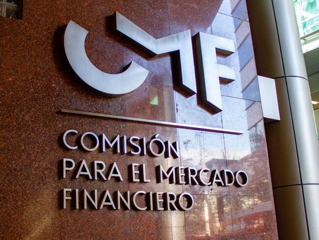 CMF sanciona a cuatro bancos por incumplir “Ley Papito Corazón” en otorgamiento de créditos 