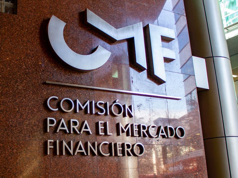 CMF sanciona a cuatro bancos por incumplir “Ley Papito Corazón” en otorgamiento de créditos 