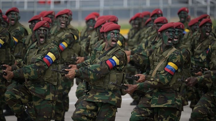 Venezuela expulsa a 33 militares de las fuerzas armadas por complot contra Maduro