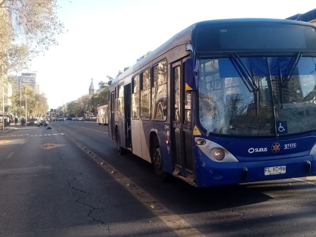 Confirman muerte de escolar que fue atropellada por bus del transporte público en el centro de Santiago