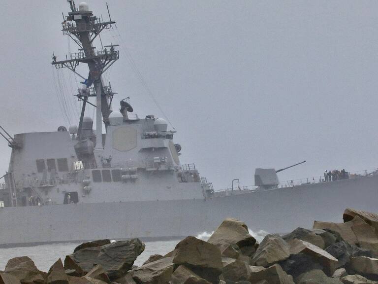 Alerta en China: dos buques de guerra estadounidenses navegan por el Estrecho de Taiwán
