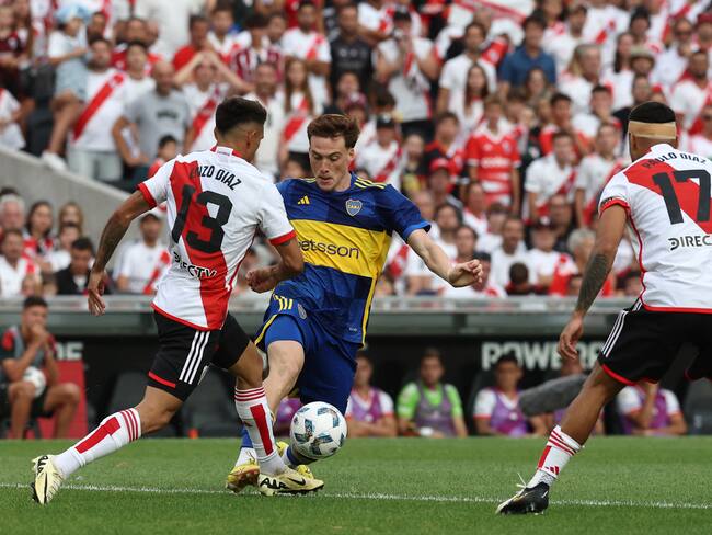 River Plate y Boca Juniors empatan en el Superclásico del fútbol argentino