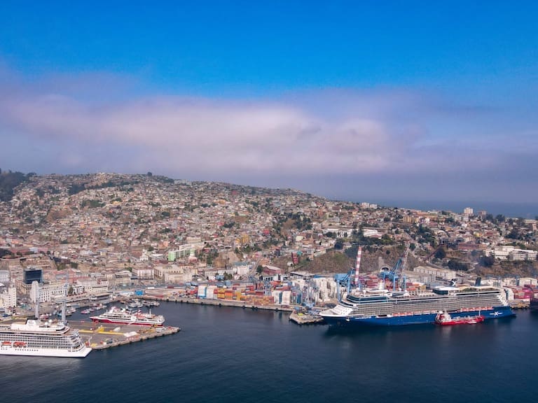Así es el lujoso crucero que llegará al Puerto de Valparaíso en los próximos meses 