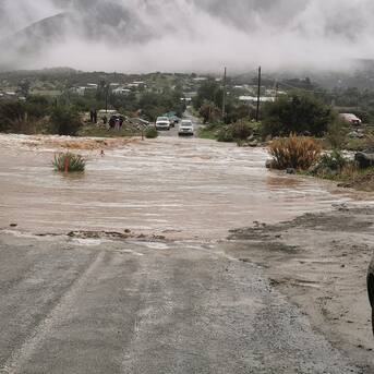 Conmoción en Petorca: habitantes se emocionan al ver bajar el río tras seis años de sequía