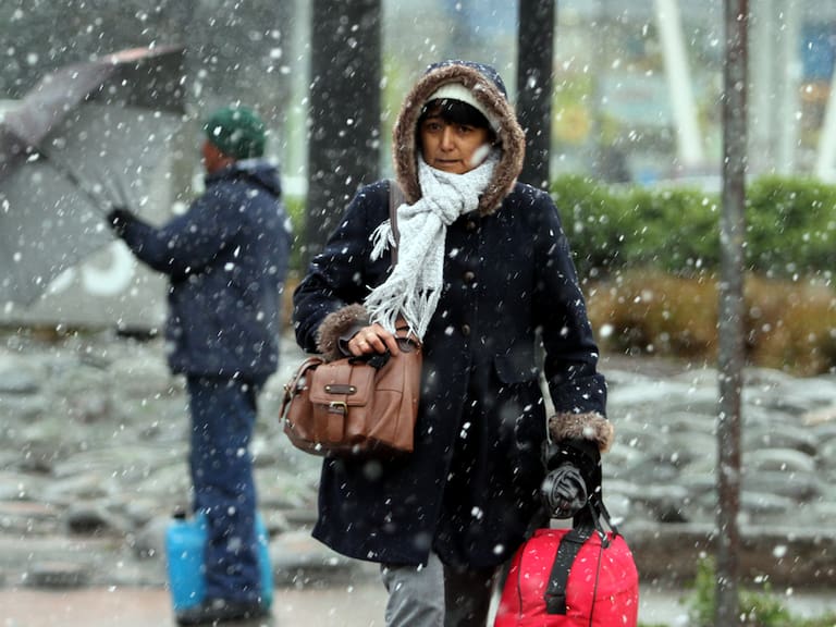 Lluvia en la región Metropolitana: tras alerta temprana preventiva, estas son las cantidades de nieve y precipitaciones que caerán