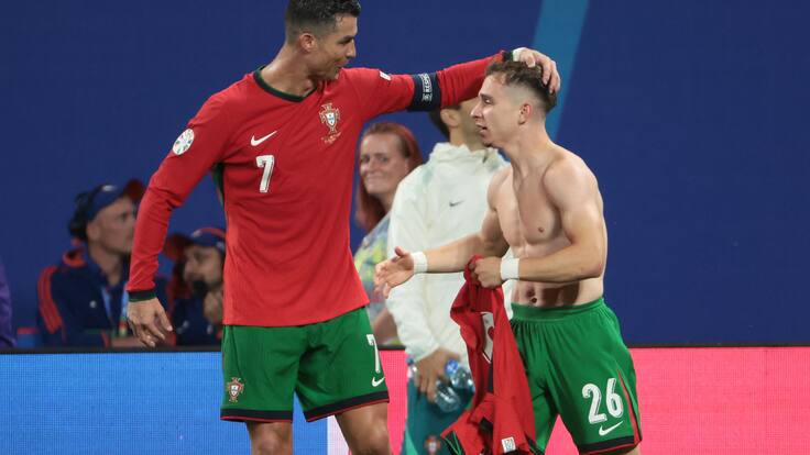 Le llueven críticas: el polémico gesto de Cristiano Ronaldo que se hizo viral tras triunfo de Portugal en la Eurocopa