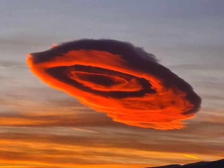 La asombrosa “nube lenticular” captada en el desierto de Atacama