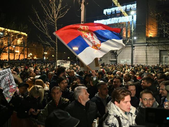 Protestas en Serbia luego que observadores europeos detectaran irregularidades en elección
