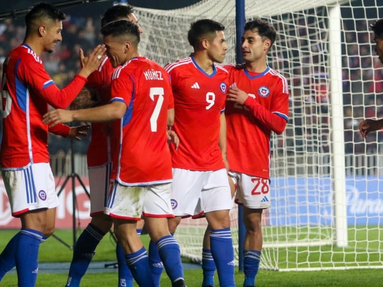 Chile saca provecho de una débil Cuba para golear con suficiencia en Concepción