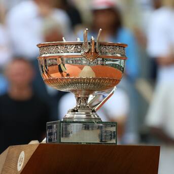 Por la máxima gloria en arcilla: horario, dónde y cómo ver en vivo la final de Roland Garros entre Zverev y Alcaraz