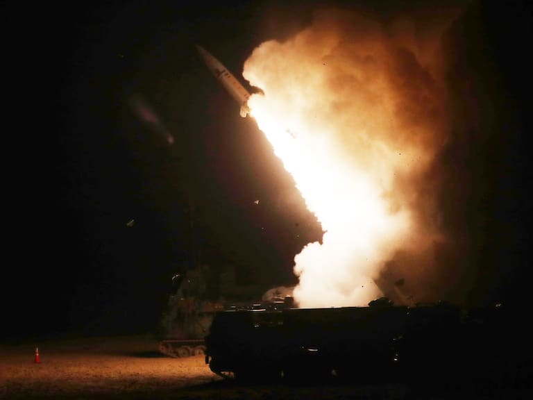 El disparo de un misil Army Tactical Missile System (ATACMS) de EEUU