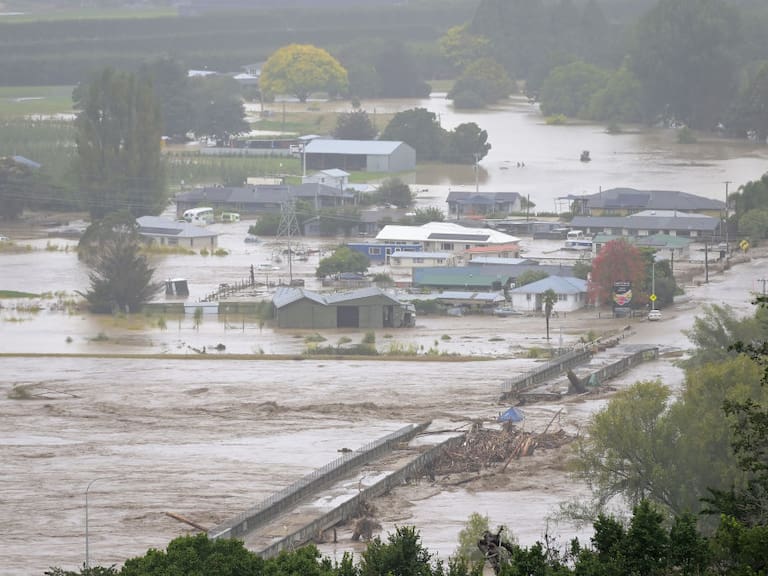 Ciclón Gabrielle inunda casas de la ciudad de Napier en Nueva Zelanda