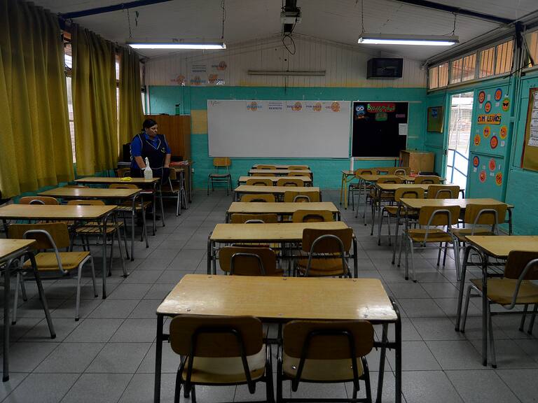 Suspensión de clases por sistema frontal en Chile, este jueves 13 de junio 2024: comunas y colegios que anunciaron la medida