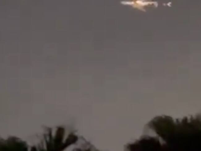 Avión debe aterrizar de emergencia en Miami: uno de sus motores falló en pleno vuelo