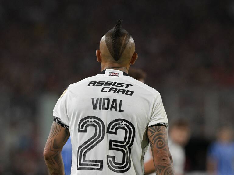 Los problemas físicos que le impidieron a Arturo Vidal completar el duelo ante Godoy Cruz