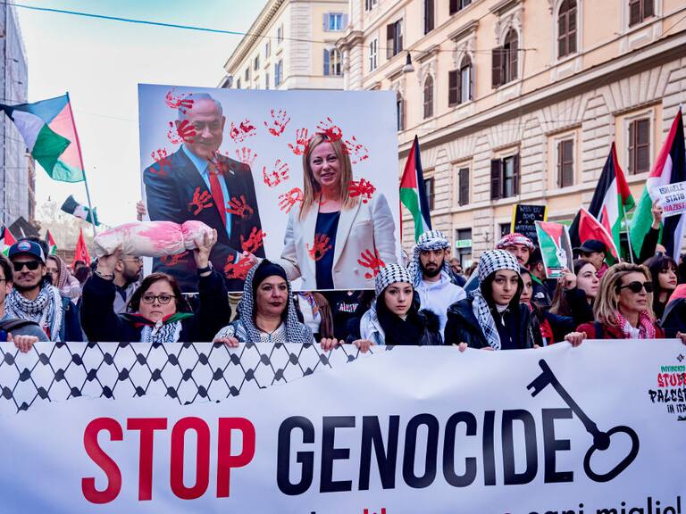 Una manifestación pro Palestina en las calles de Roma, pide el fin del genocidio en Gaza y rechaza a Benjamin Netanyahu y Giorgia Meloni.